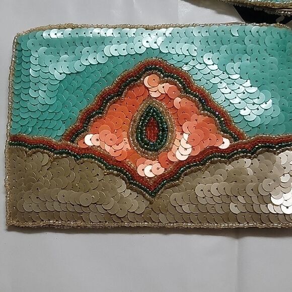 SOUTH MOON UNDER BEADED SEQUINED WRISTLET - NEW! - Picture 2 of 10